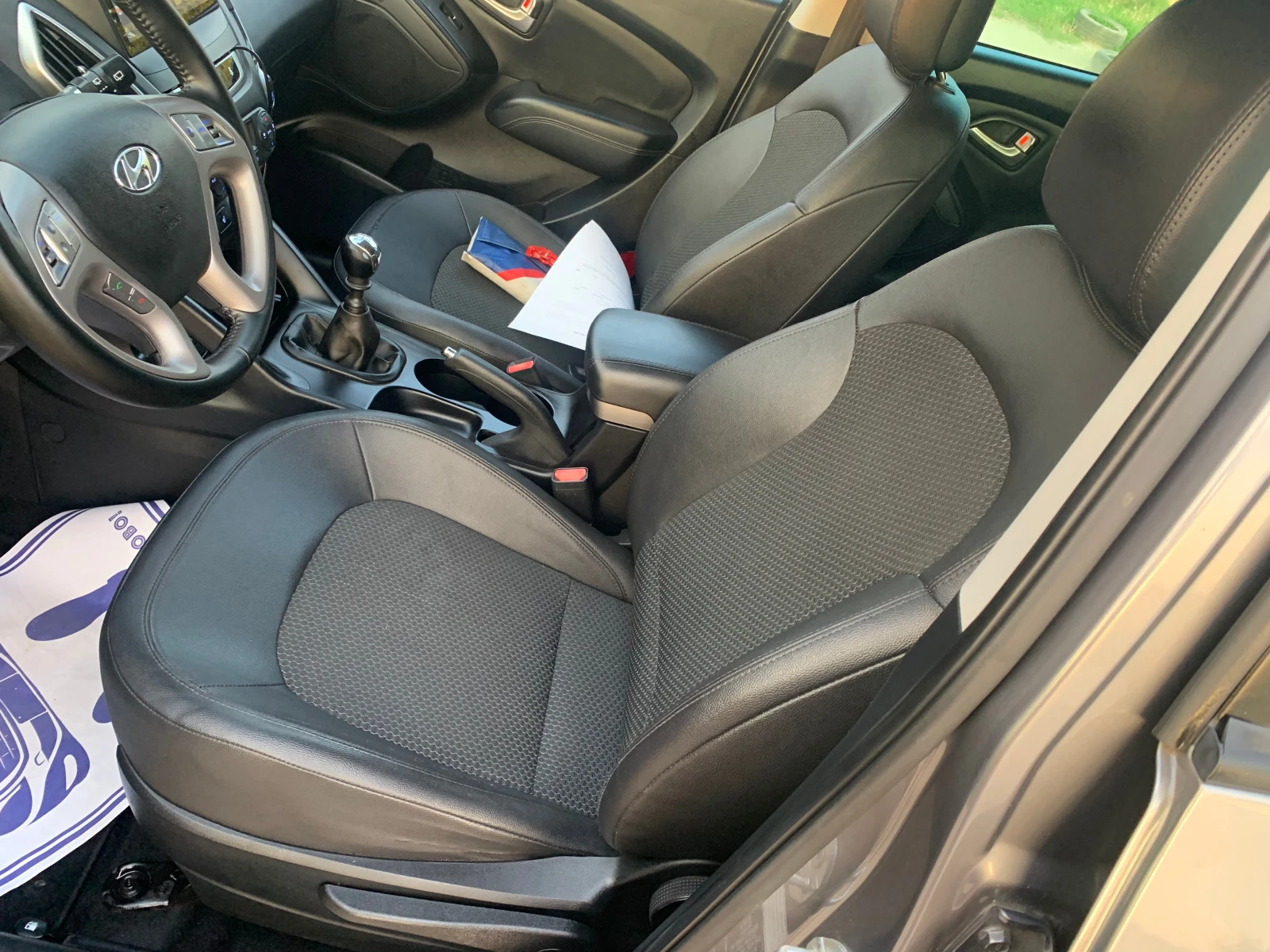 Hyundai IX35 2.0 CRDi 4x4, снимка 9 - Автомобили и джипове - 55187725