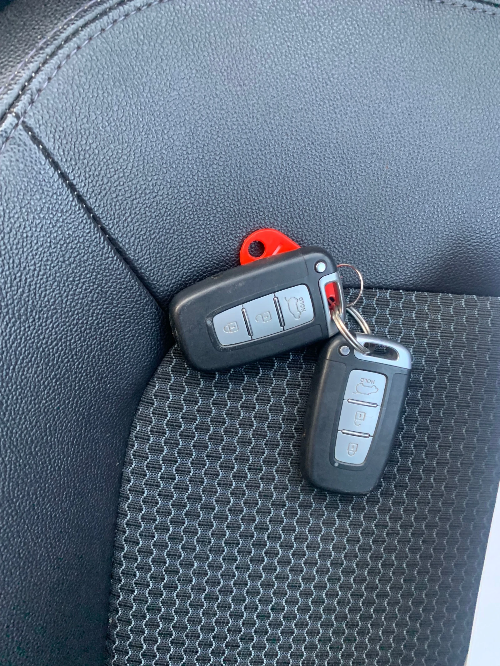 Hyundai IX35 2.0 CRDi 4x4, снимка 15 - Автомобили и джипове - 55187725