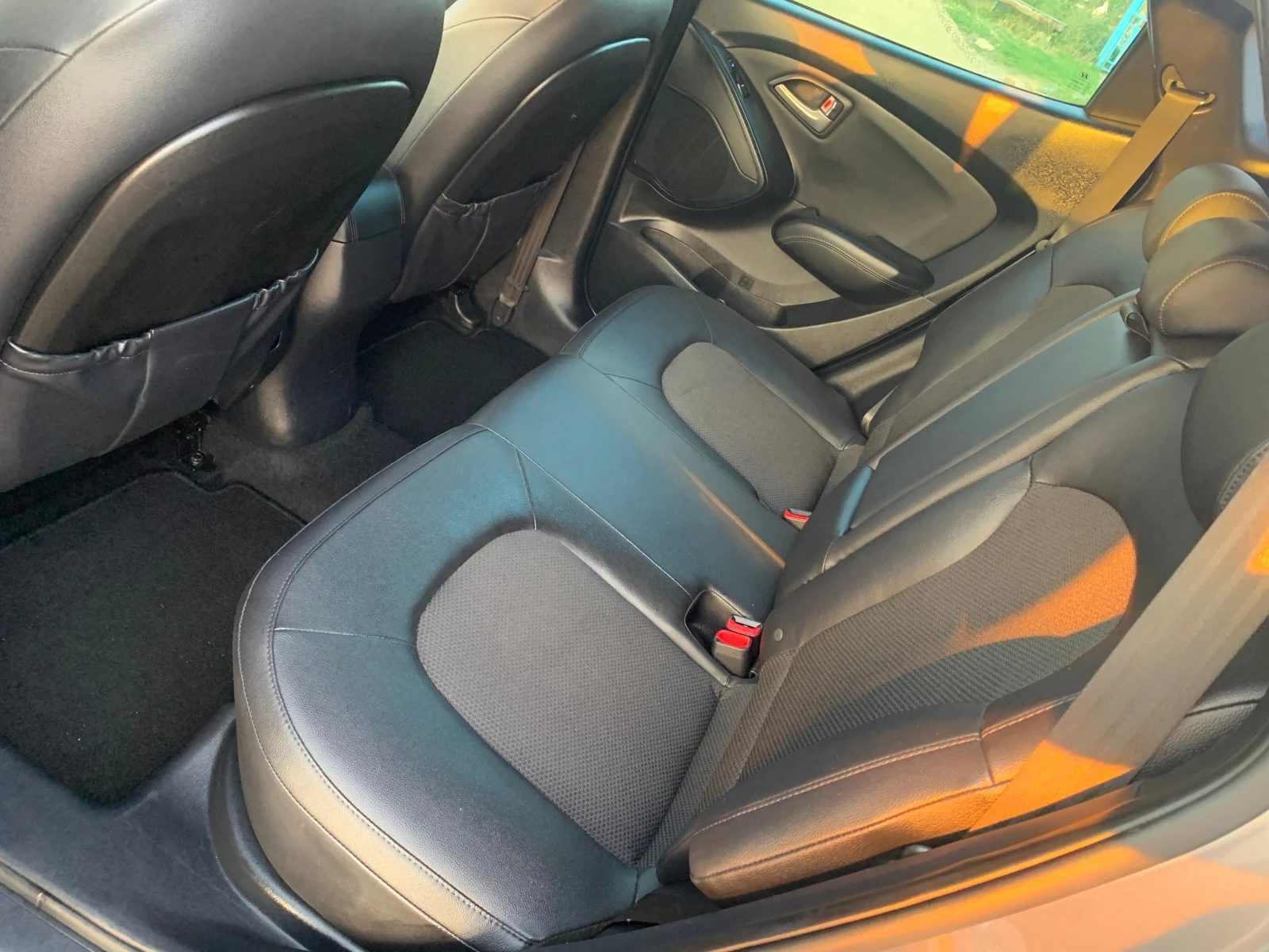 Hyundai IX35 2.0 CRDi 4x4, снимка 8 - Автомобили и джипове - 55187725