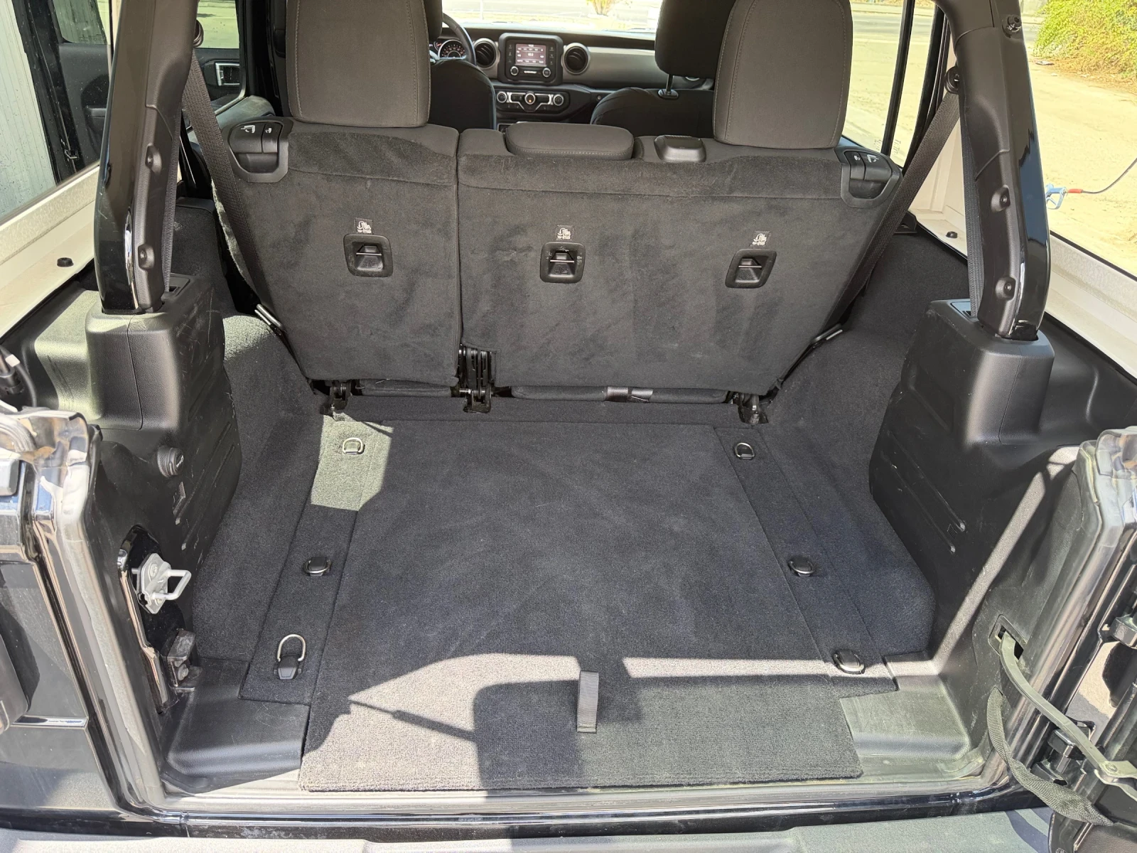 Jeep Wrangler Unlimited Sport 3.6 V6 4x4, 2020 �., 62000km | Mobile.bg � ����������� 12