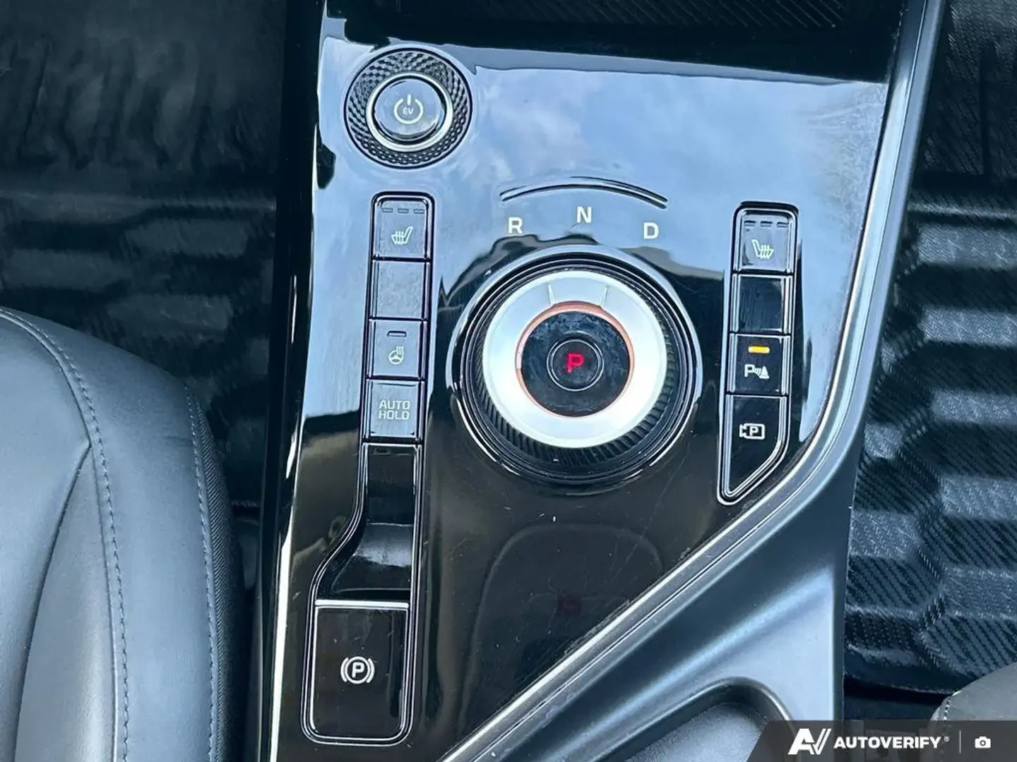 Kia Niro Premium Fwd 1 Key Electric Leather, снимка 14 - Автомобили и джипове - 55661071