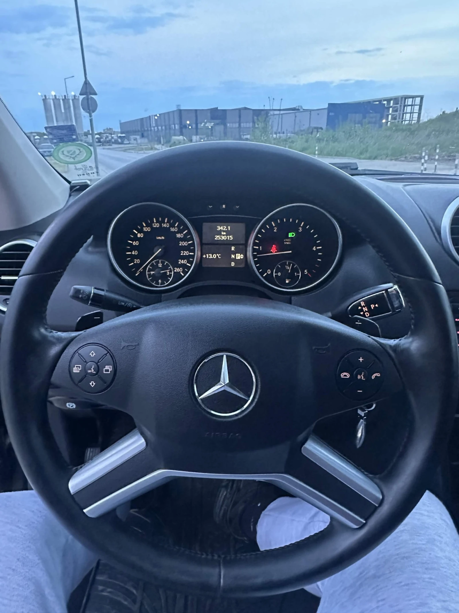 Mercedes-Benz ML 350, снимка 6 - Автомобили и джипове - 55889796