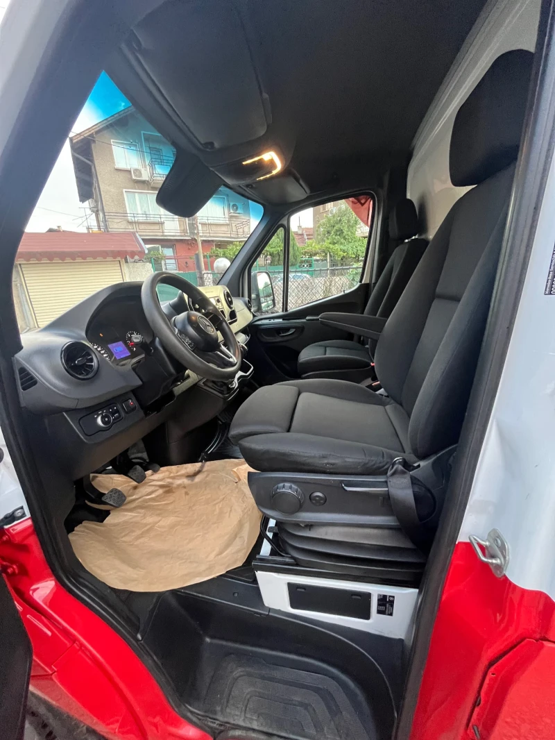 Mercedes-Benz Sprinter 319 3.0 V6 - FULL LED - SWISS, снимка 11 - Бусове и автобуси - 51698336