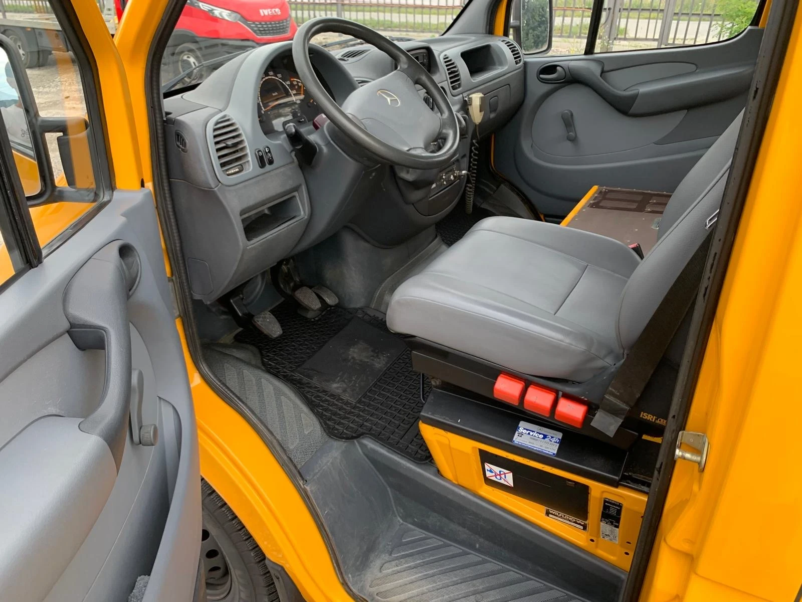 Mercedes-Benz Sprinter Уникат 88000км, снимка 11 - Бусове и автобуси - 55212504