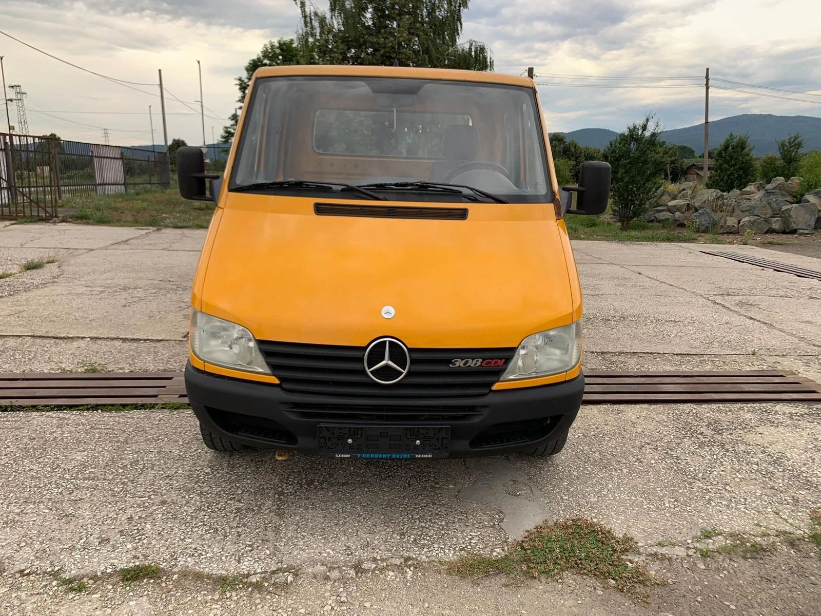 Mercedes-Benz Sprinter Уникат 88000км, снимка 2 - Бусове и автобуси - 55212504