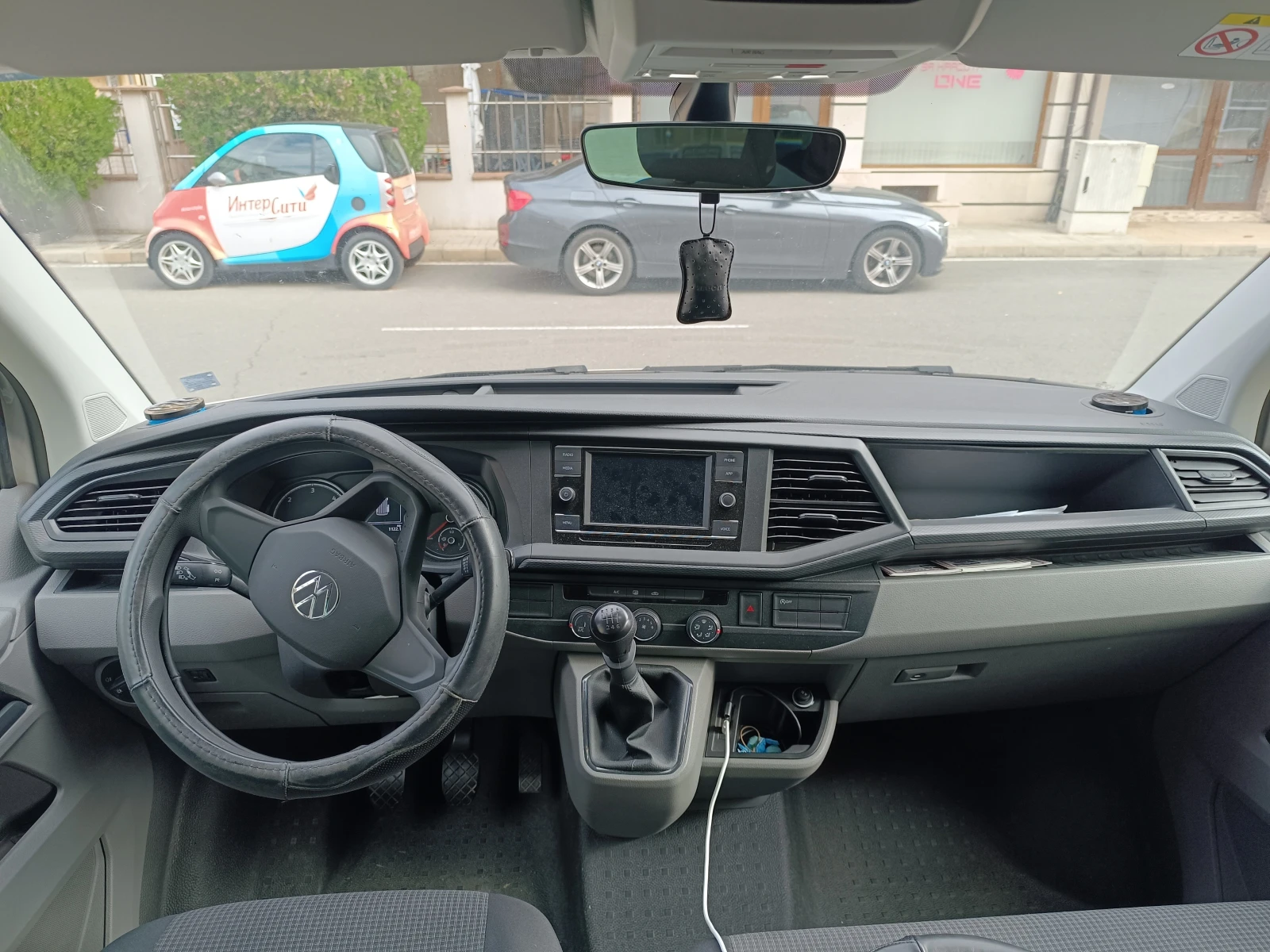 VW Transporter 6.1 window van, снимка 9 - Бусове и автобуси - 56645135