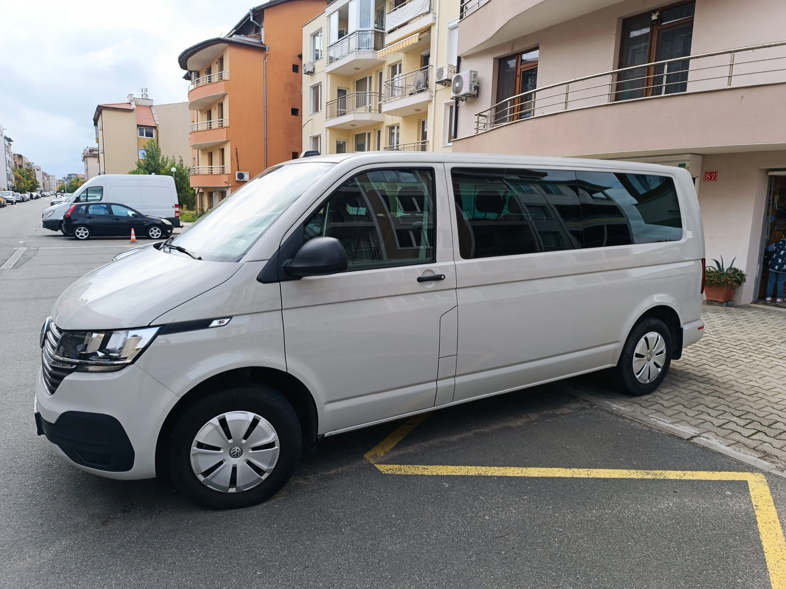 VW Transporter 6.1 window van, снимка 4 - Бусове и автобуси - 56645135