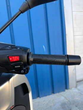 Piaggio Beverly 300 hpe, снимка 9