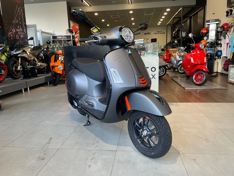 Vespa GTS 300 SUPERSPORT, снимка 1 - Мотоциклети и мототехника - 47876861