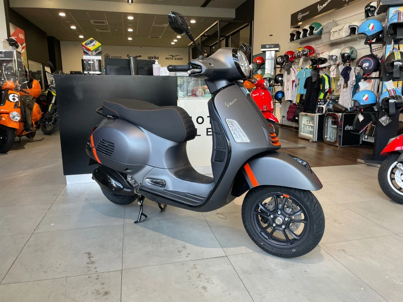 Vespa GTS 300 SUPERSPORT, снимка 2 - Мотоциклети и мототехника - 47876861