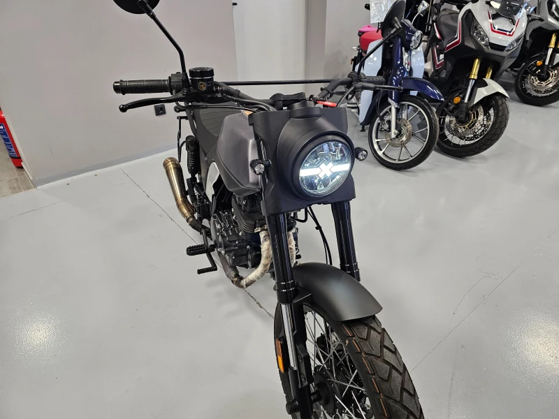 Brixton BX 125 250ie, ABS-Led, Нов-3100км., 2021г., снимка 8 - Мотоциклети и мототехника - 49620131