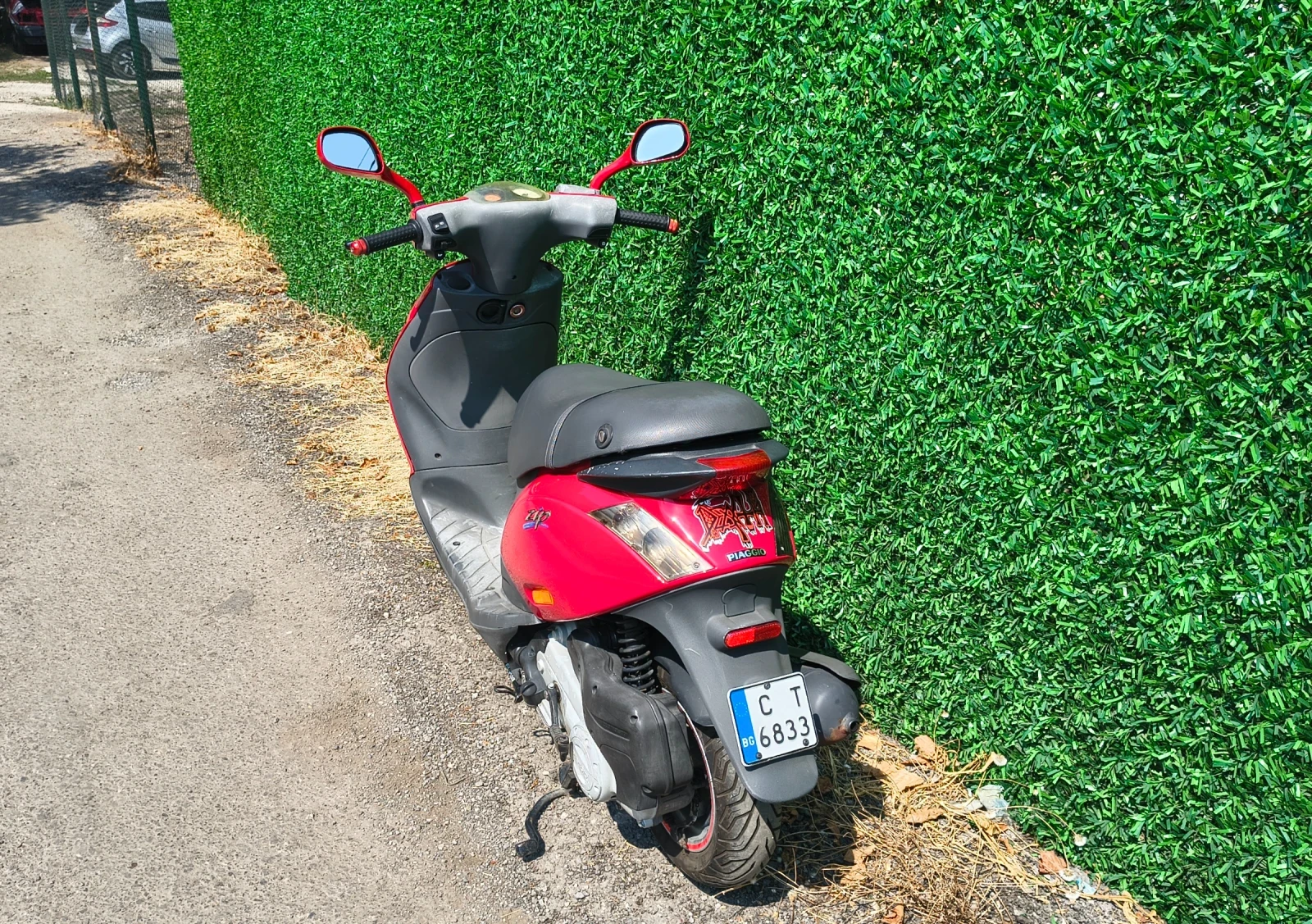 Piaggio Zip - (ТОП)(РЕАЛНИ КИЛОМЕТРИ)(ГОДИШНА ГРАЖДАНСКА), снимка 3 - Мотоциклети и мототехника - 55826474