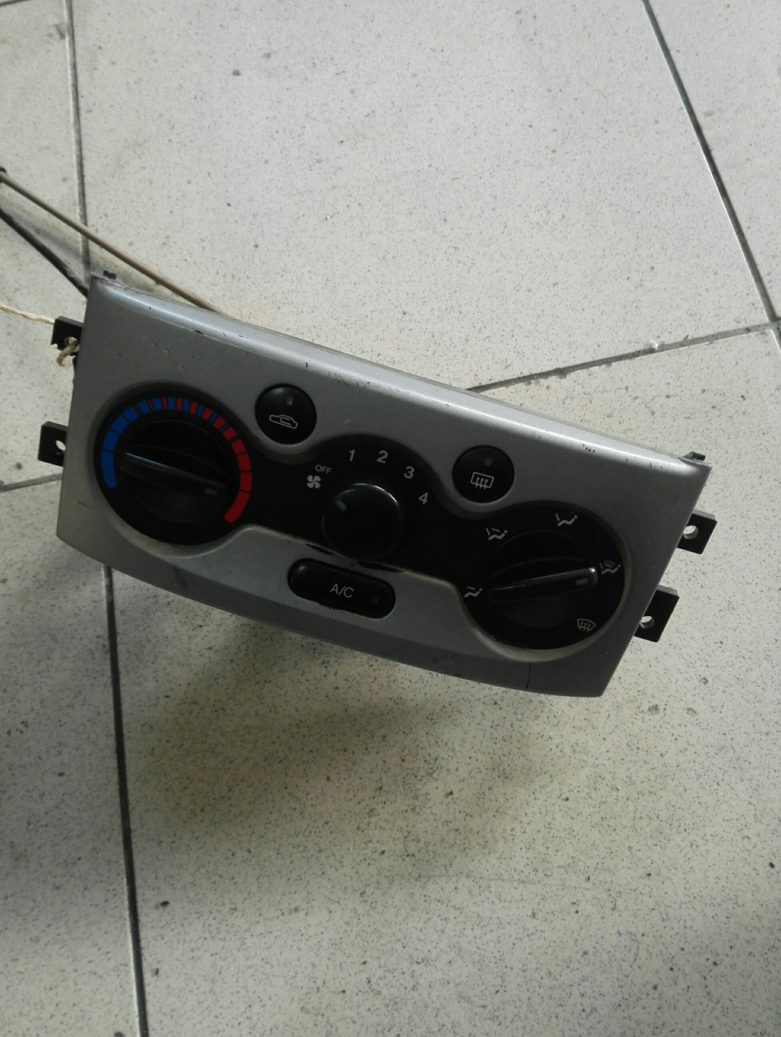 ���������� �������� (������ �����) �������� ����� 1.2� | Mobile.bg � ����������� 1