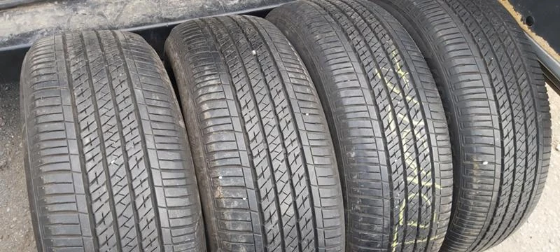 Гуми Летни 235/55R18, снимка 1 - Гуми и джанти - 31997027