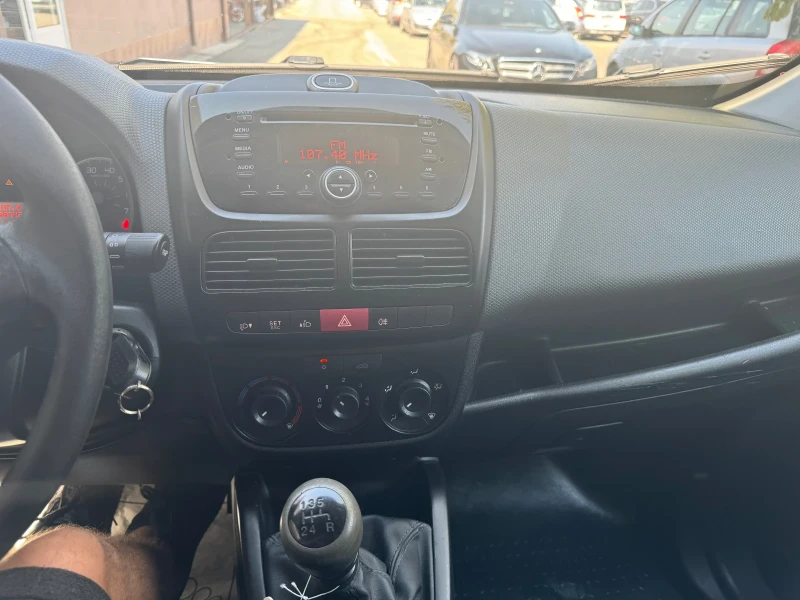 Fiat Doblo 1.4i Euro5, снимка 13 - Автомобили и джипове - 46906786