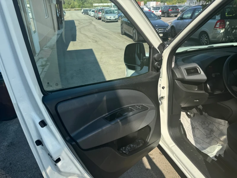 Fiat Doblo 1.4i Euro5, снимка 9 - Автомобили и джипове - 46906786