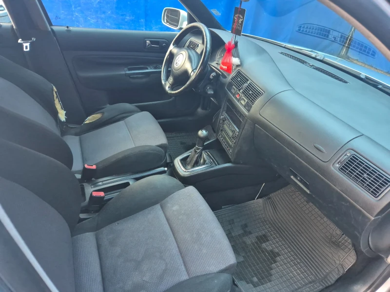 VW Golf, снимка 6 - Автомобили и джипове - 47302385