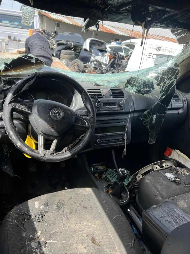 Skoda Roomster 1.6TDI, снимка 5 - Автомобили и джипове - 49934927