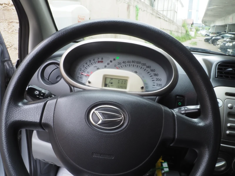 Daihatsu Sirion 132828km ТОП ФЕЙСЛИФТ лизинг 212лв.м, снимка 13 - Автомобили и джипове - 50429707