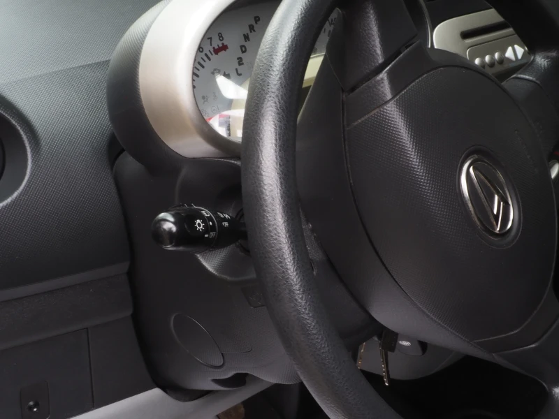 Daihatsu Sirion 132828km ТОП ФЕЙСЛИФТ лизинг 212лв.м, снимка 8 - Автомобили и джипове - 50429707