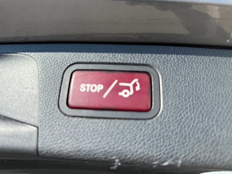 Mercedes-Benz E 220 AMG Optic+ 9Gtronic+ BlueTec+ Full Led+ Navi+ Подг, снимка 11 - Автомобили и джипове - 52048669