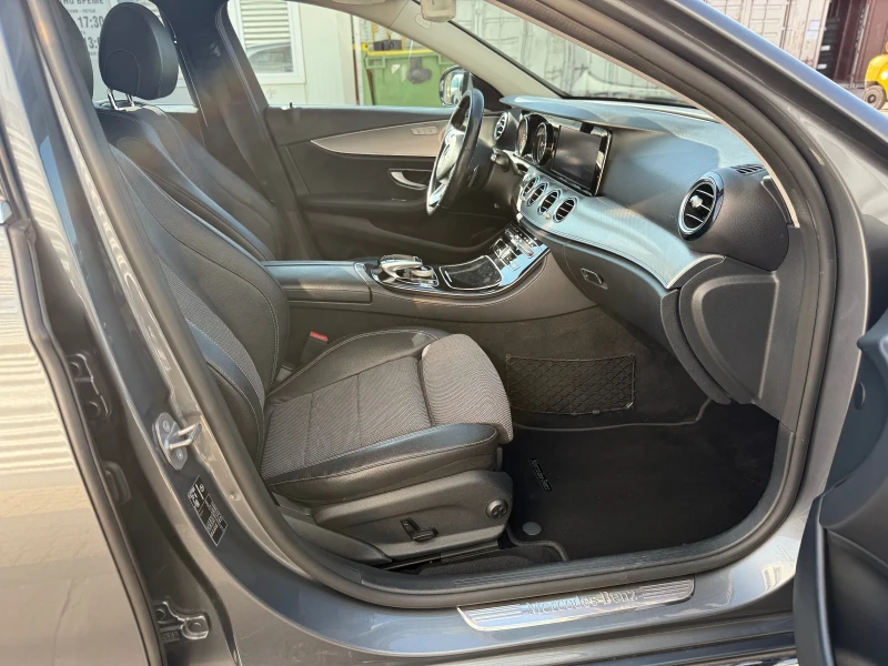 Mercedes-Benz E 220 AMG Optic+ 9Gtronic+ BlueTec+ Full Led+ Navi+ Подг, снимка 10 - Автомобили и джипове - 52048669