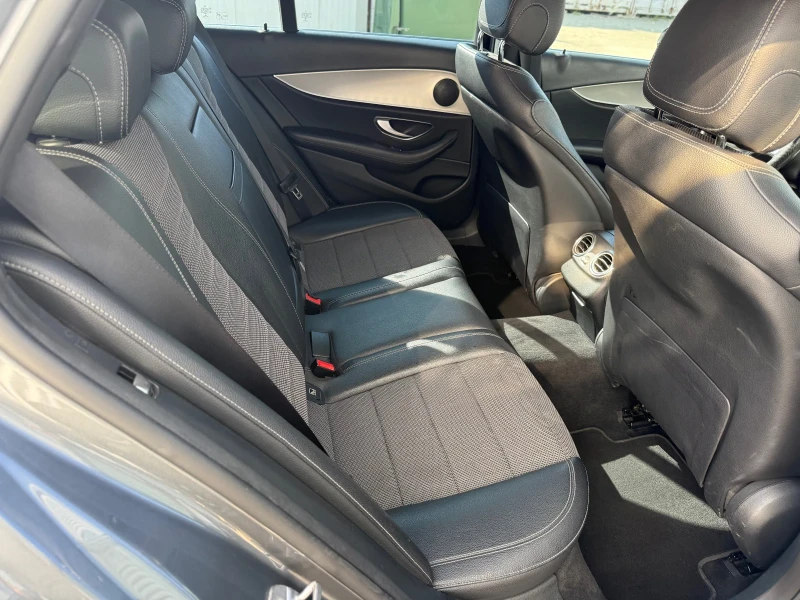 Mercedes-Benz E 220 AMG Optic+ 9Gtronic+ BlueTec+ Full Led+ Navi+ Подг, снимка 9 - Автомобили и джипове - 52048669