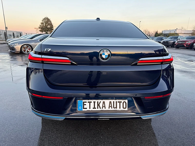 BMW i7 ПРОДАДЕНА !!!, снимка 5 - Автомобили и джипове - 52473512