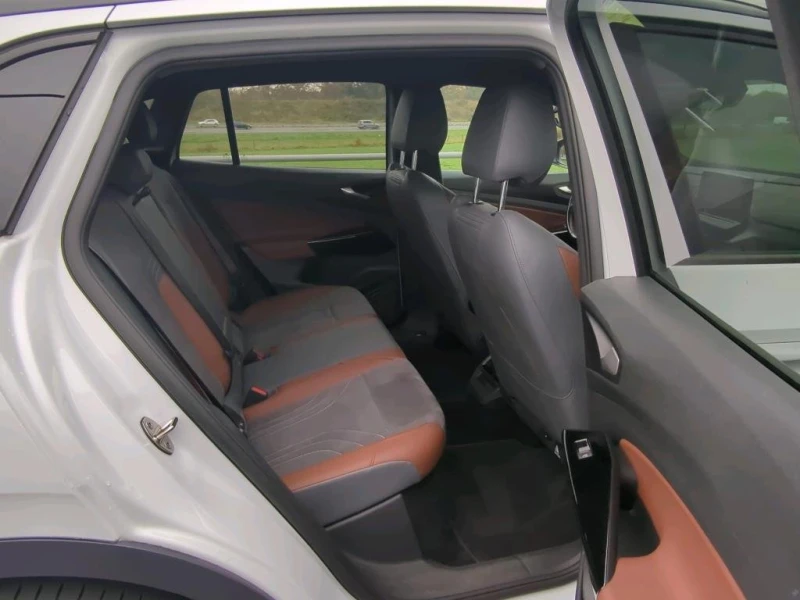 VW ID.4 1st Edition, снимка 10 - Автомобили и джипове - 52571248