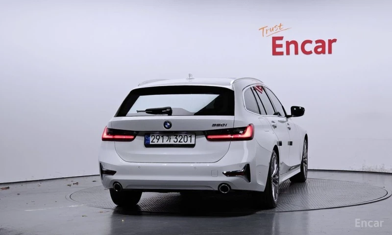 BMW 320, снимка 4 - Автомобили и джипове - 52962180