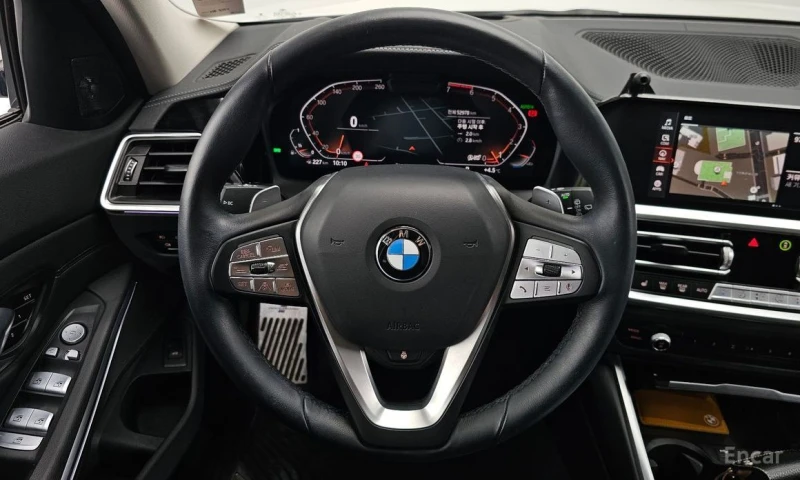 BMW 320, снимка 13 - Автомобили и джипове - 52962180