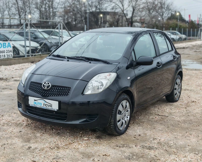 Toyota Yaris 1.0 БЕНЗИН 70 К.С. УНИКАЛНО СЪСТОЯНИЕ!, снимка 3 - Автомобили и джипове - 53299635