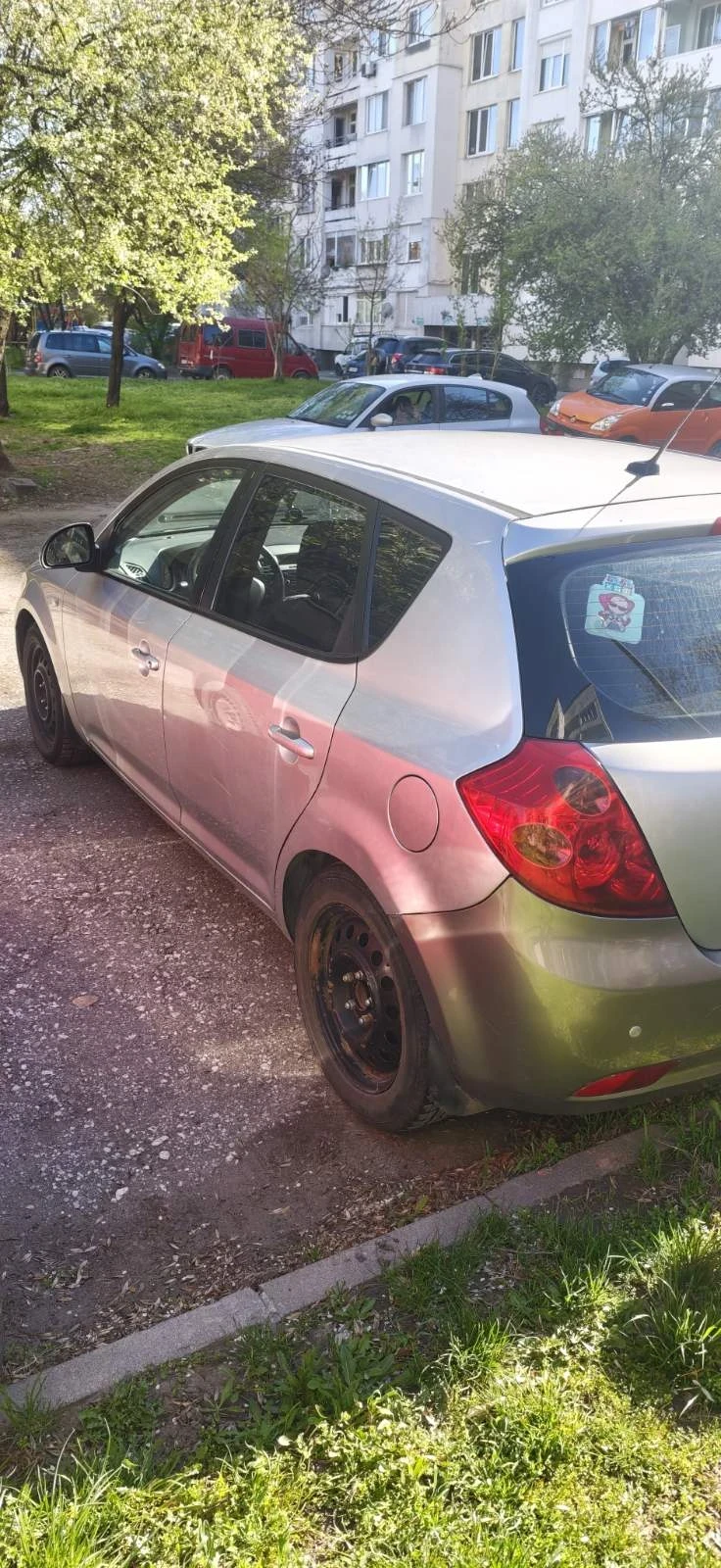 Kia Ceed, снимка 4 - Автомобили и джипове - 54146136