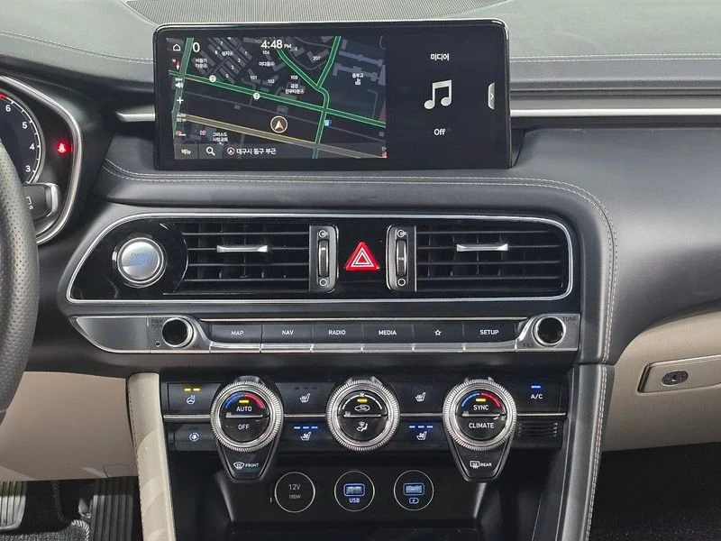 Genesis G70 2.0 Automatic, снимка 15 - Автомобили и джипове - 55598155