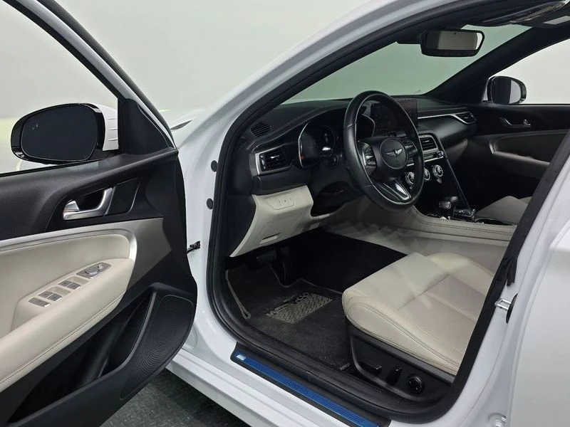 Genesis G70 2.0 Automatic, снимка 5 - Автомобили и джипове - 55598155