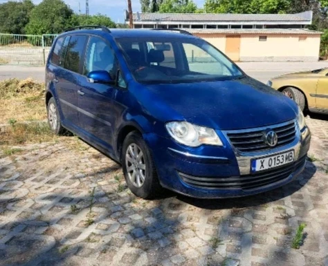 VW Touran Десен волан. Газ-нензин 1.6 100к.с 8 клапана