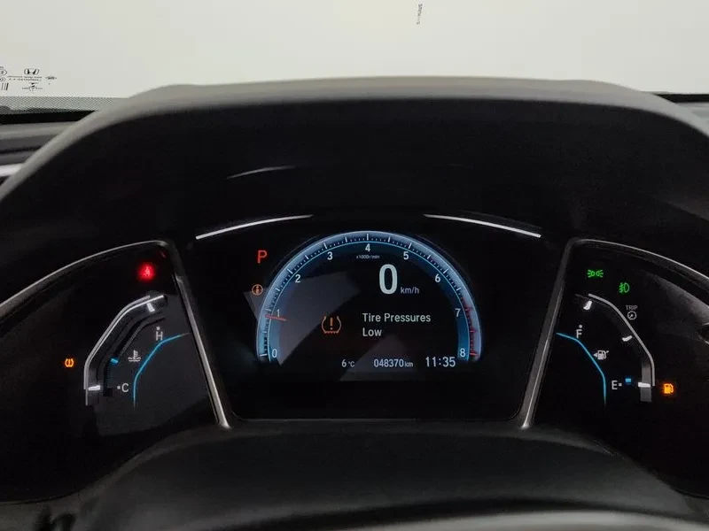 Honda Civic 2.0 10Th Generation, снимка 8 - Автомобили и джипове - 56112236