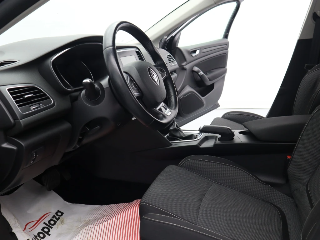 Renault Megane 1.5 Blue DCi  - изображение 9