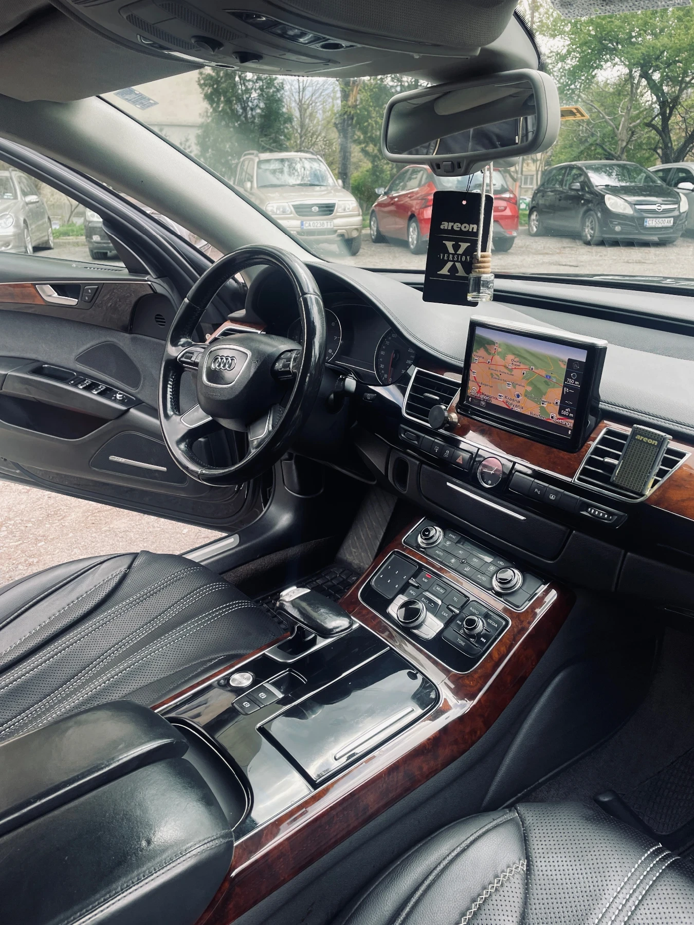 Audi A8 4.2 FSI - изображение 9