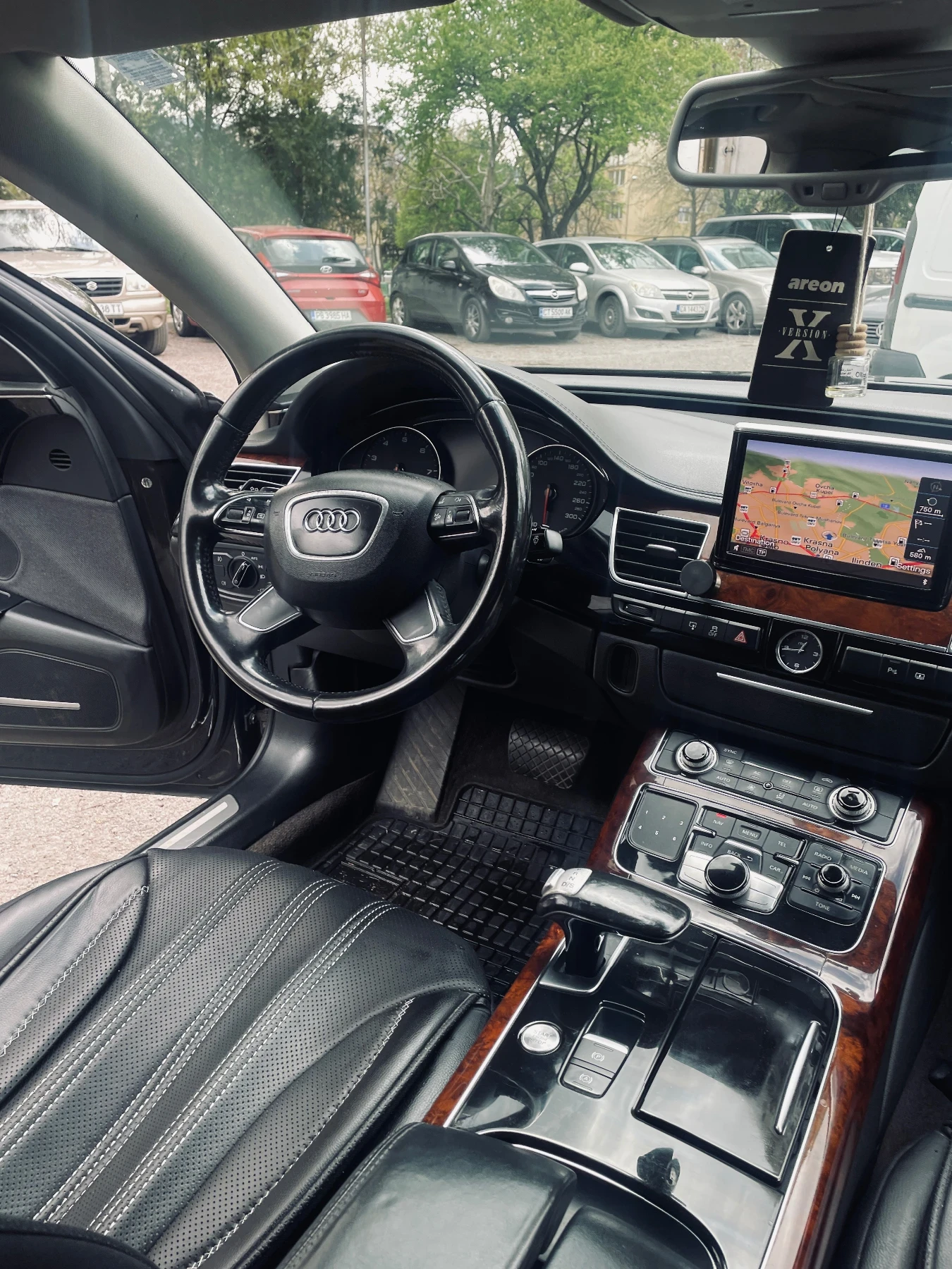 Audi A8 4.2 FSI - изображение 10