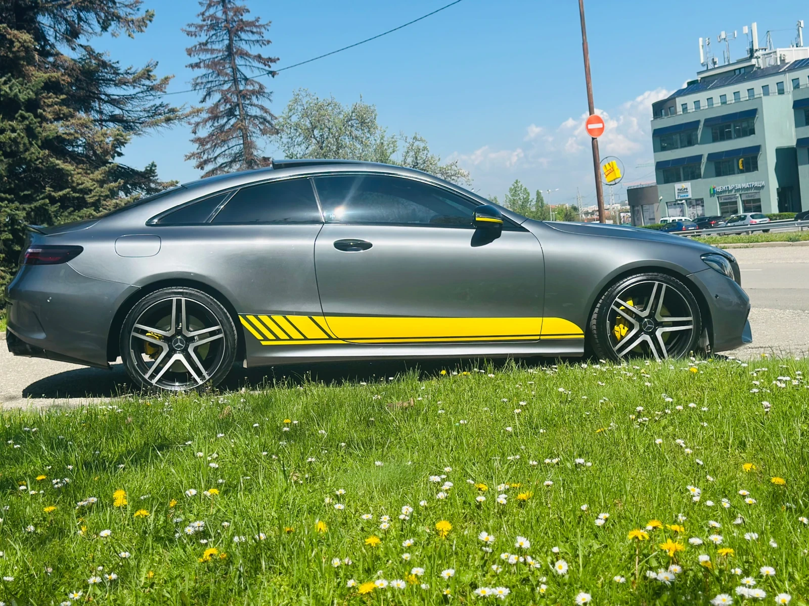 Mercedes-Benz E 400 Coupe Yellow Amg Line  - изображение 6