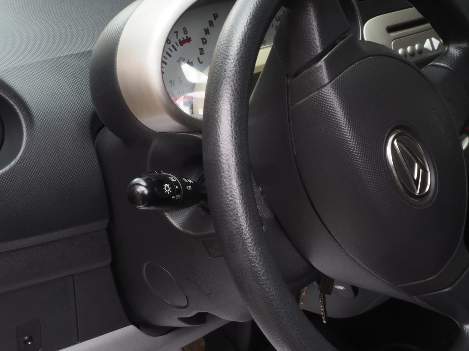 Daihatsu Sirion 132828km ТОП ФЕЙСЛИФТ - изображение 8