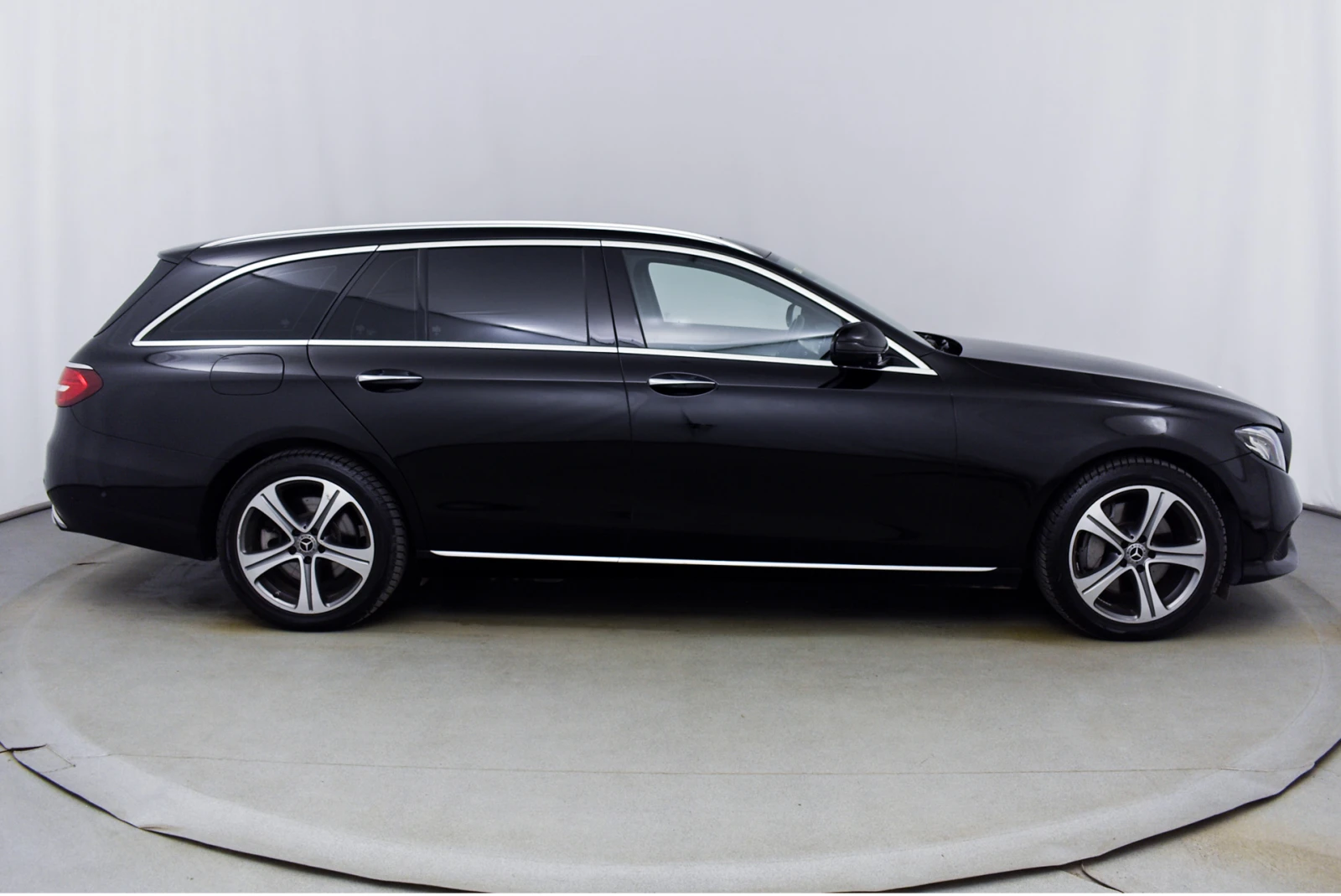Mercedes-Benz E 350  - изображение 5