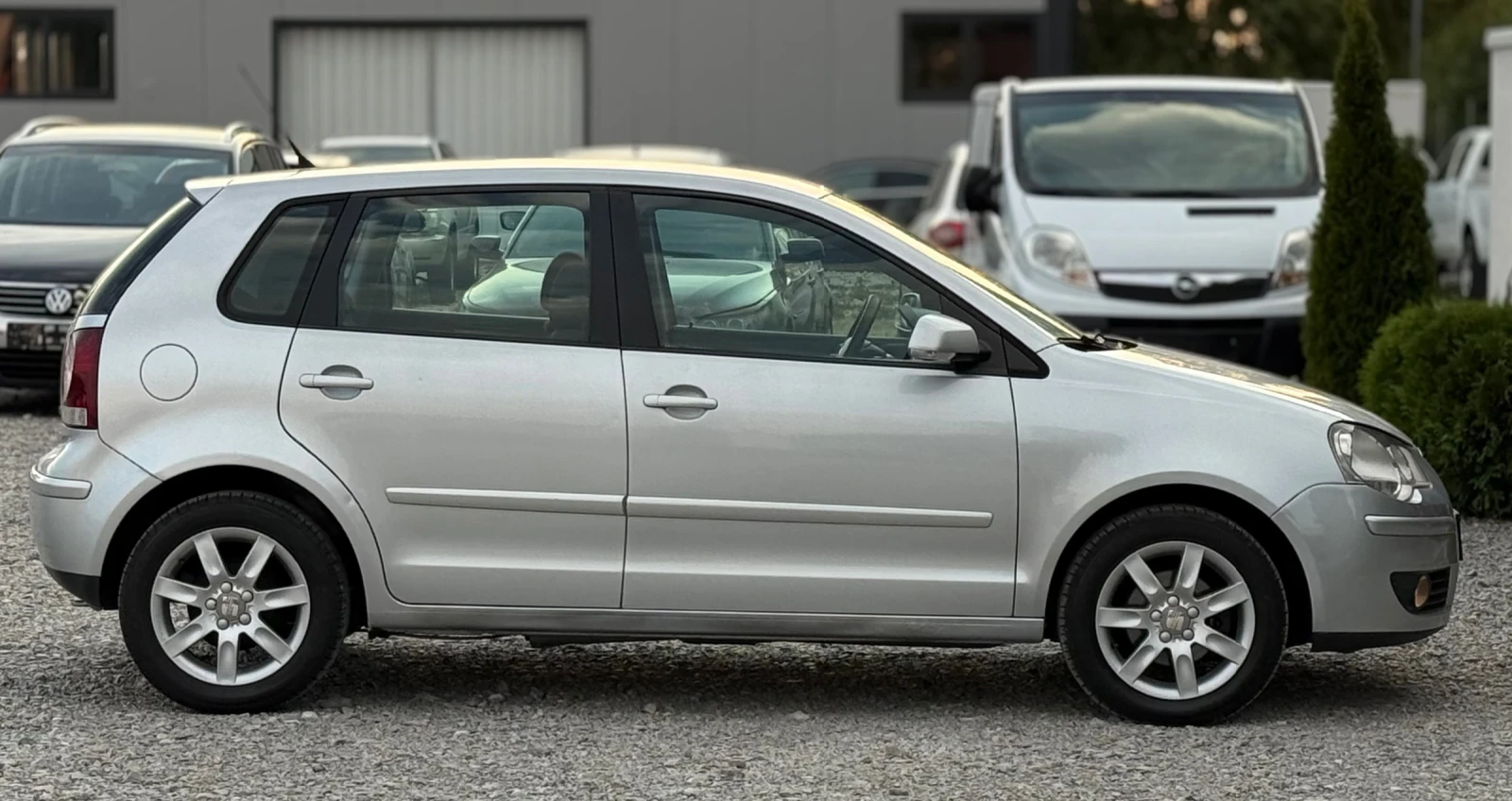 VW Polo 1.4i 80к.с * Климатик*  - изображение 8