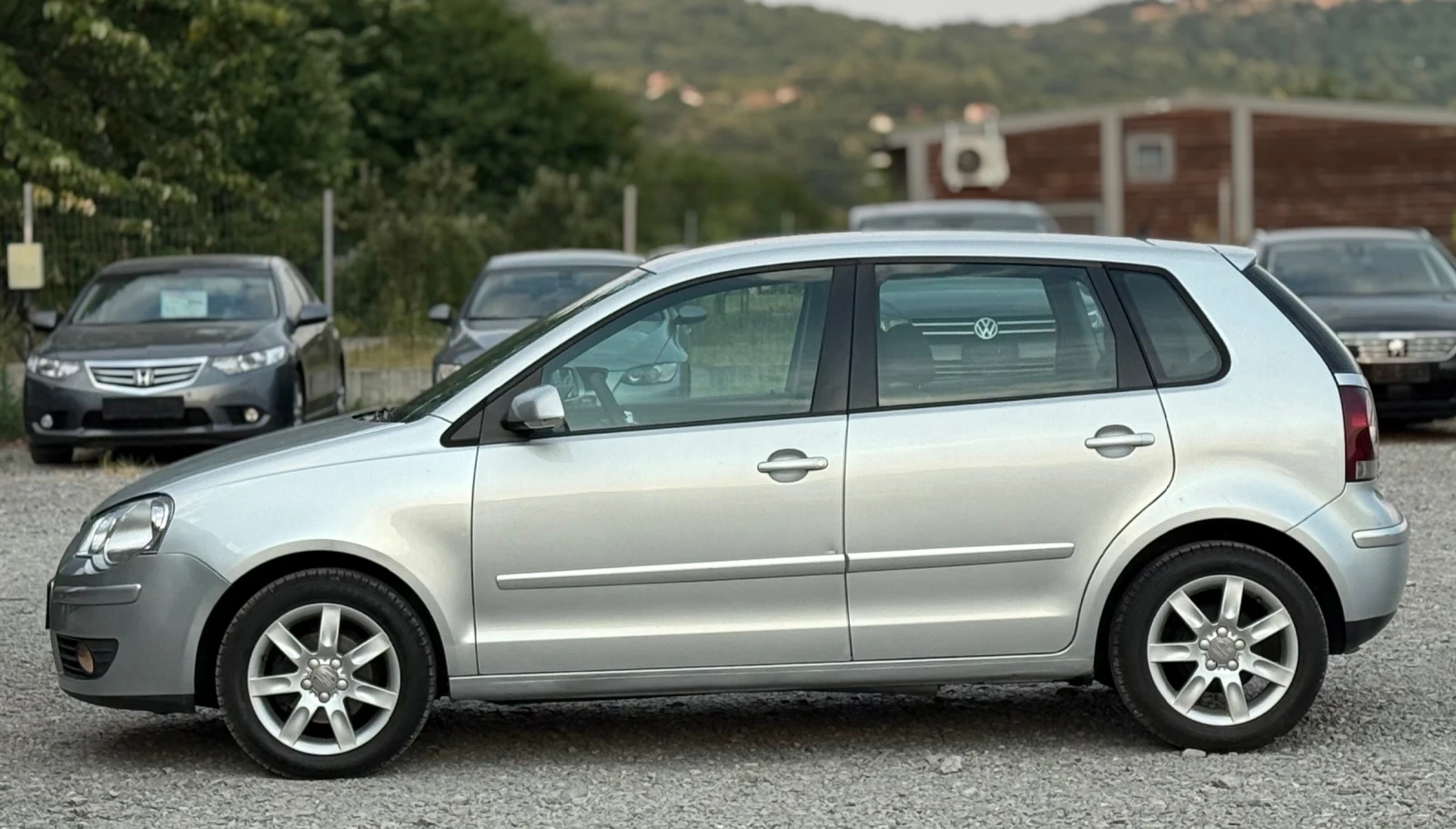 VW Polo 1.4i 80к.с * Климатик*  - изображение 7