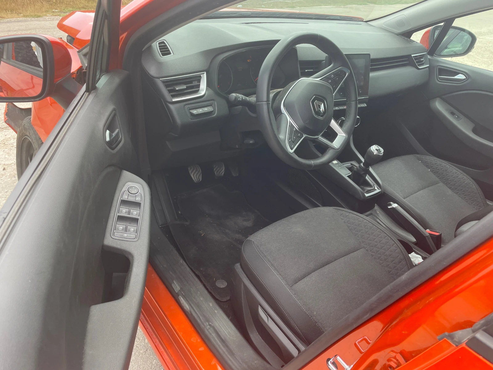 Renault Clio 1.0 SCe - изображение 6