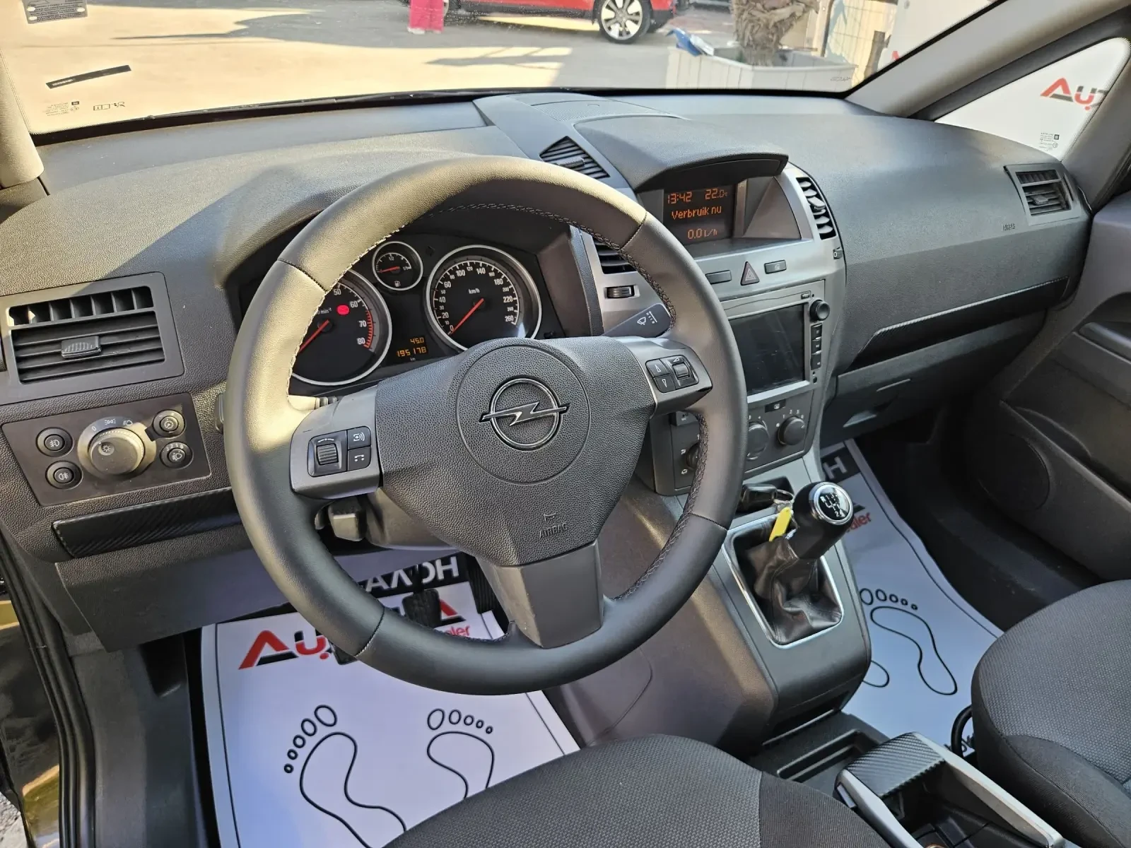 Opel Zafira 1.8i-140кс= 7МЕСТА= НАВИ= КЛИМАТИК= ТЕГЛИЧ - изображение 8