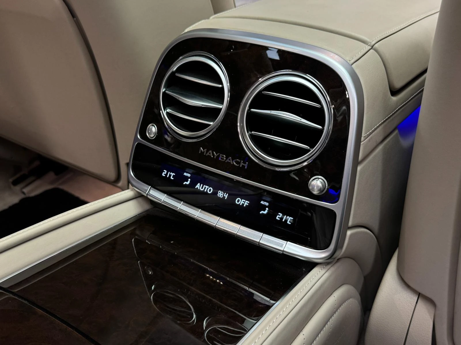 Mercedes-Benz S 560 MAYBACH 4Matic* 3xTV* Burm* 360*  | Mobile.bg   11