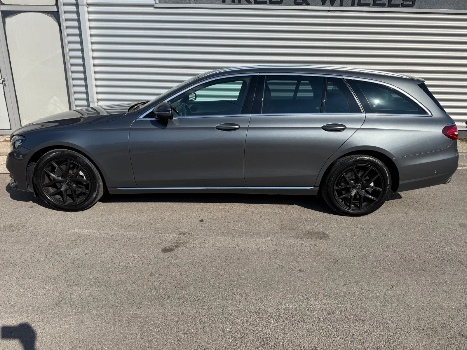 Mercedes-Benz E 220 AMG Optic+ 9Gtronic+ BlueTec+ Full Led+ Navi+ Подг | Mobile.bg — изображение 2