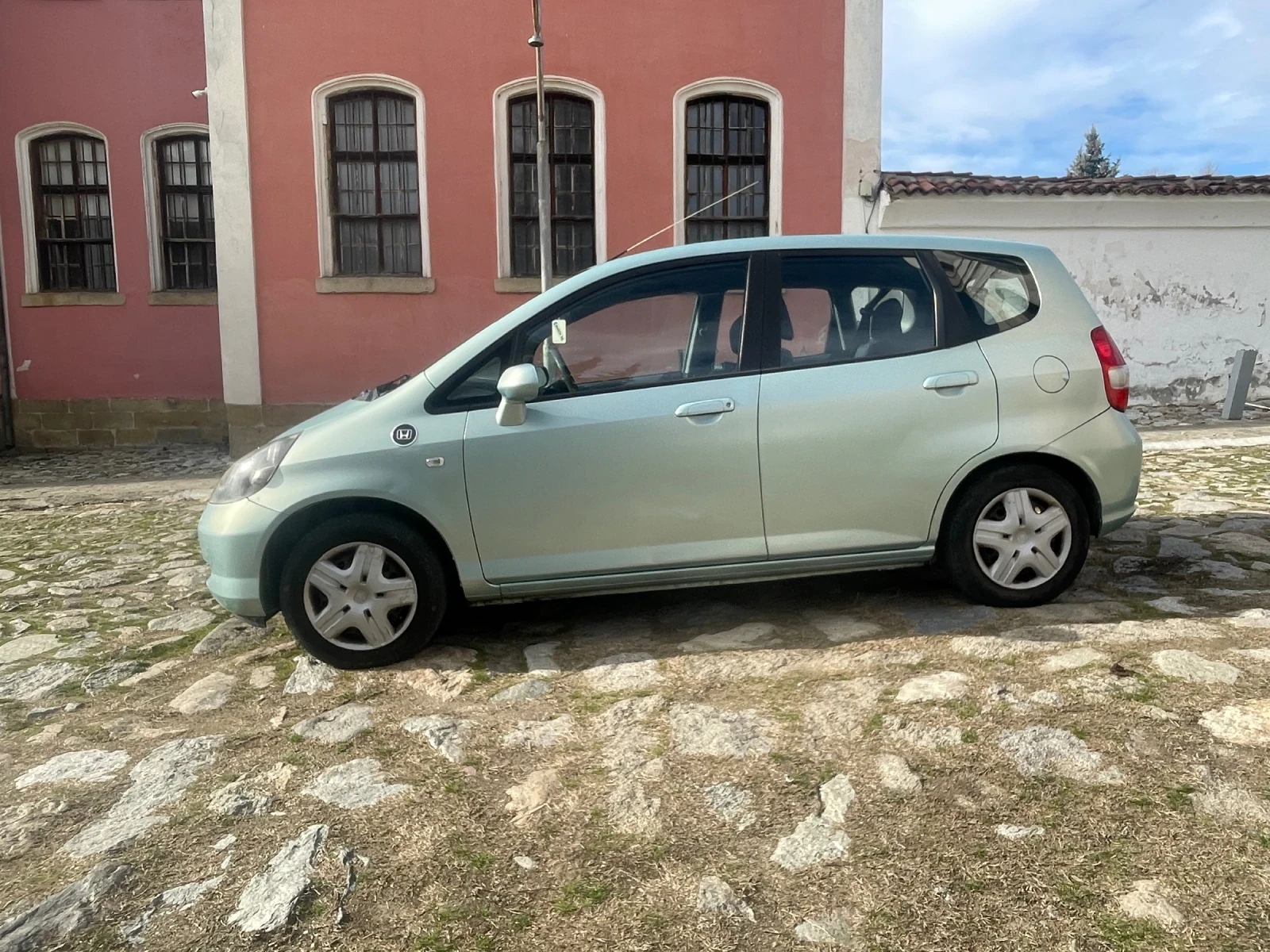 Honda Jazz 1.2 70кс КЛИМАТИК - изображение 2